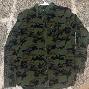 Men’s medium Levi camouflage button up